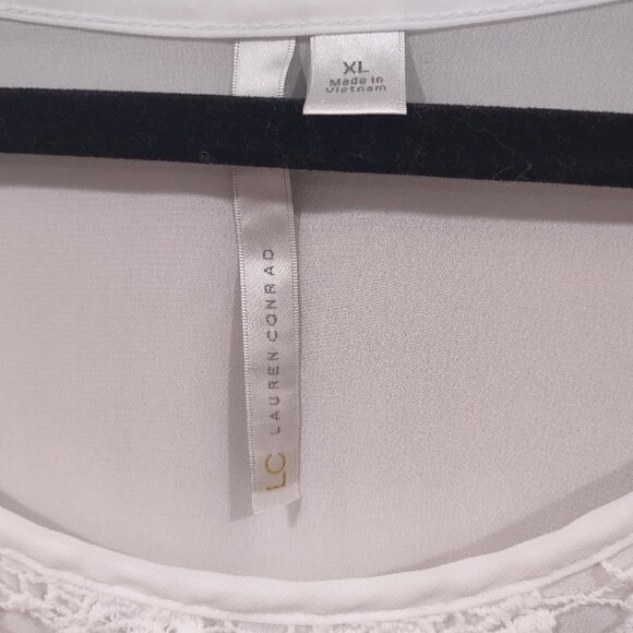 Lauren Conrad White Lace Top Size XL - 3FOR$25 - - Picture 3 of 3